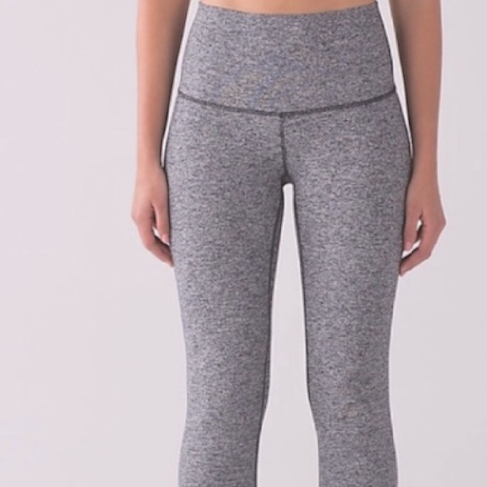 Lululemon wunder under size 4 EUC